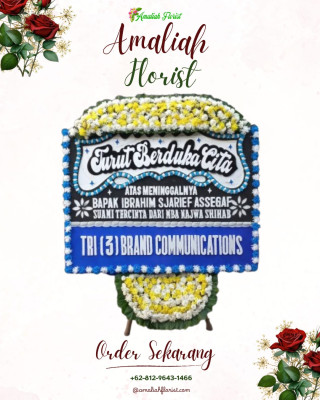 Papan Bunga Duka di Pager Agung
